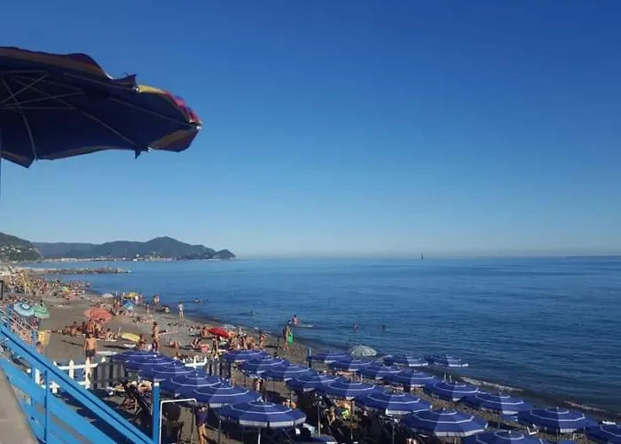 Dietro Il Lungomare Fra Le Due Baie, Fino A 8 Posti Letto * Sestri Levante