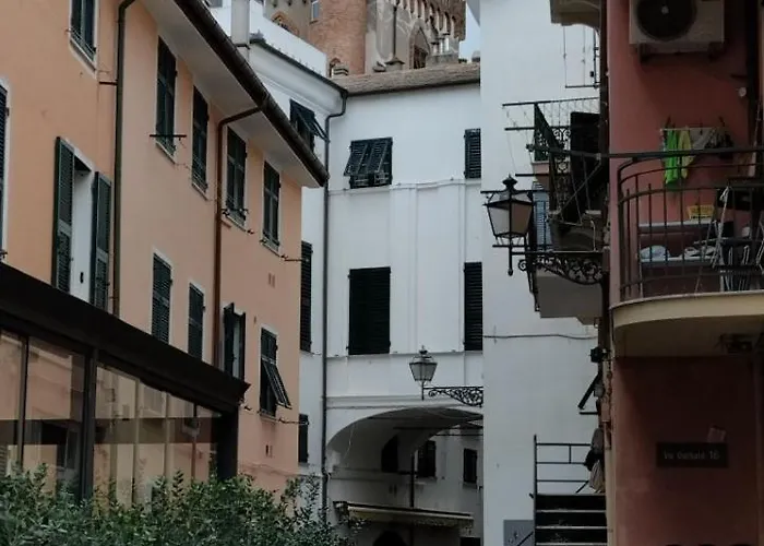Dietro Il Lungomare Fra Le Due Baie, Fino A 8 Posti Letto *