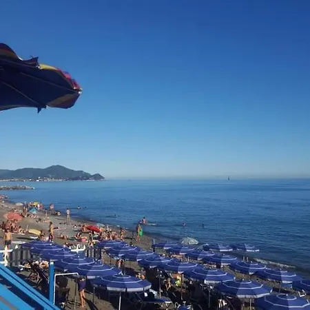 Dietro Il Lungomare Fra Le Due Baie, Fino A 8 Posti Letto * Sestri Levante