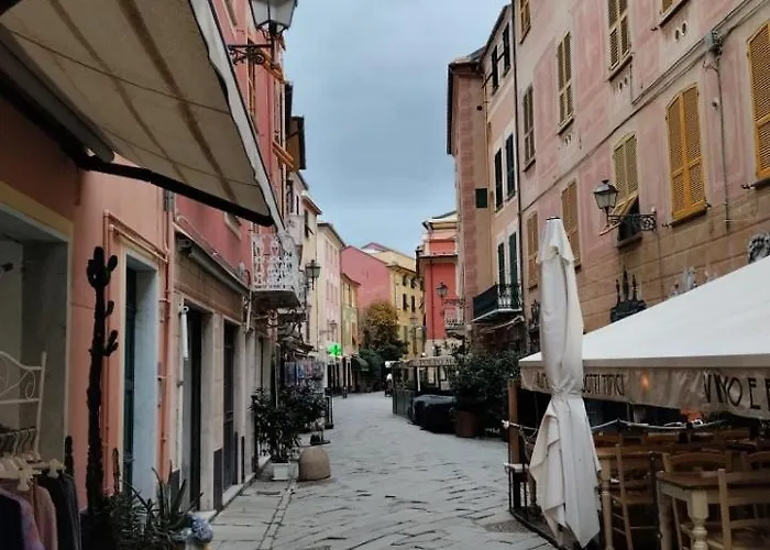 Dietro Il Lungomare Fra Le Due Baie, Fino A 8 Posti Letto Apartment *