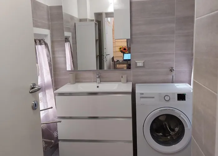 Dietro Il Lungomare Fra Le Due Baie, Fino A 8 Posti Letto Apartment *
